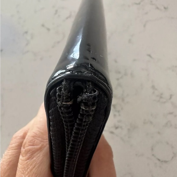 Chanel Camellia Makeup Palette Patent Leather Long Wallet - Picture 6 of 12